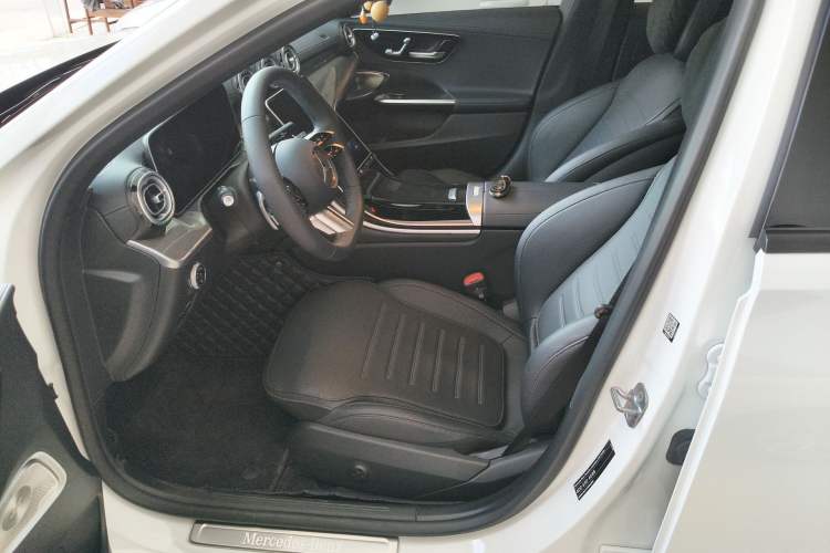 Used Mercedes-Benz C-Class 2025 C 260 L Obsidian Night Sport Edition
