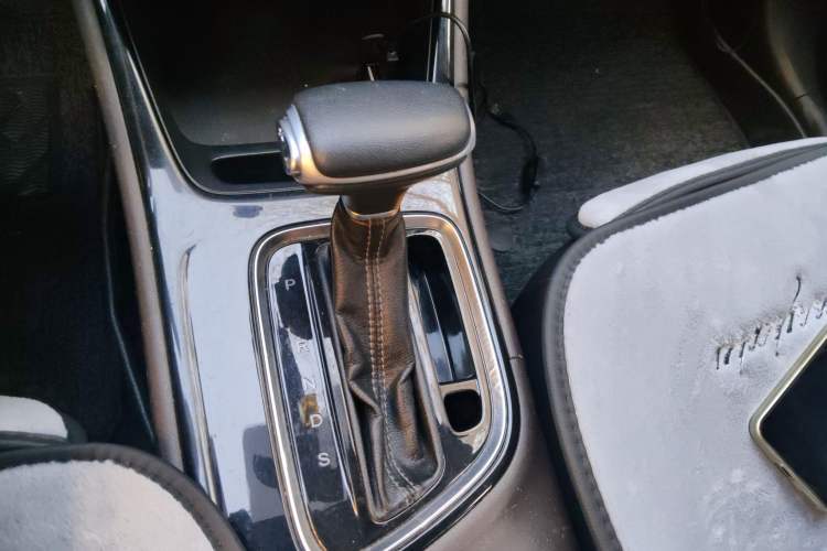 Used GAC Trumpchi GA4 2018 200T Automatic Luxury Edition Gear Lever