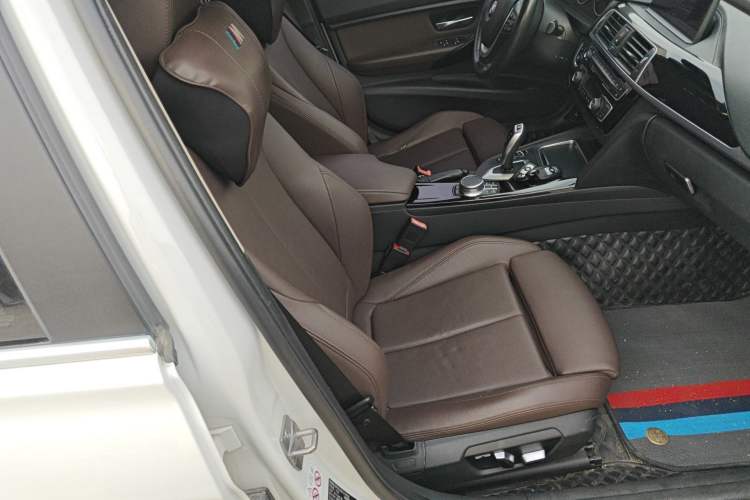 Used BMW 3 Series 2019 320Li Fashion Model Right Front Seat