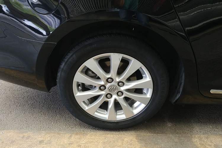 Used Buick LaCrosse 2013 2.4L SIDI Elite Comfort Version