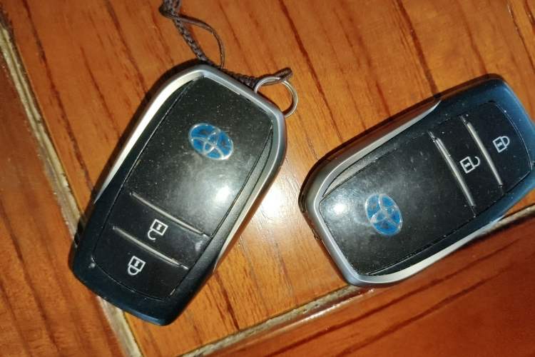 Used Toyota Venza 2022 Dual-Engine 2.5L CVT Two-Wheel Drive Luxury Edition Interior 1