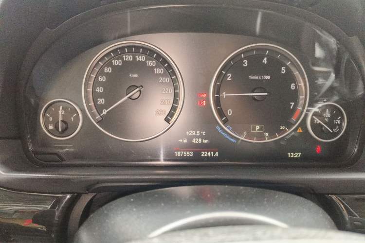 Used BMW 5 Series 2014 525Li Luxury Design Package