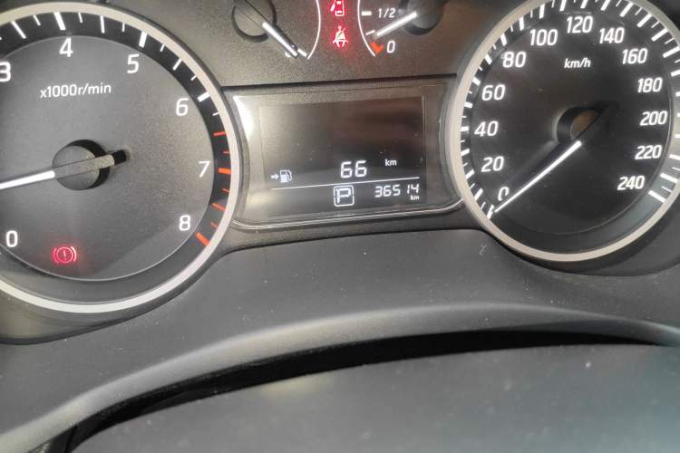 Used Nissan Sylphy 2024 Classic 1.6XE CVT Comfort Edition Odometer Close Up