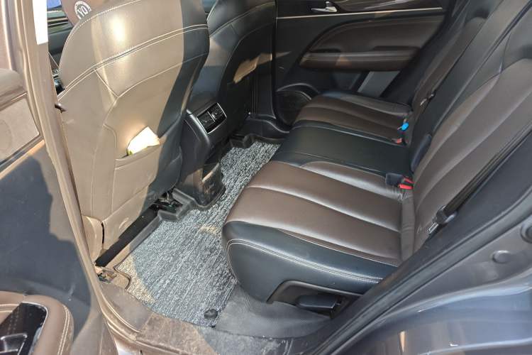 Used GAC Trumpchi GS5 2019 270T Automatic Elite Edition Left Rear Seat