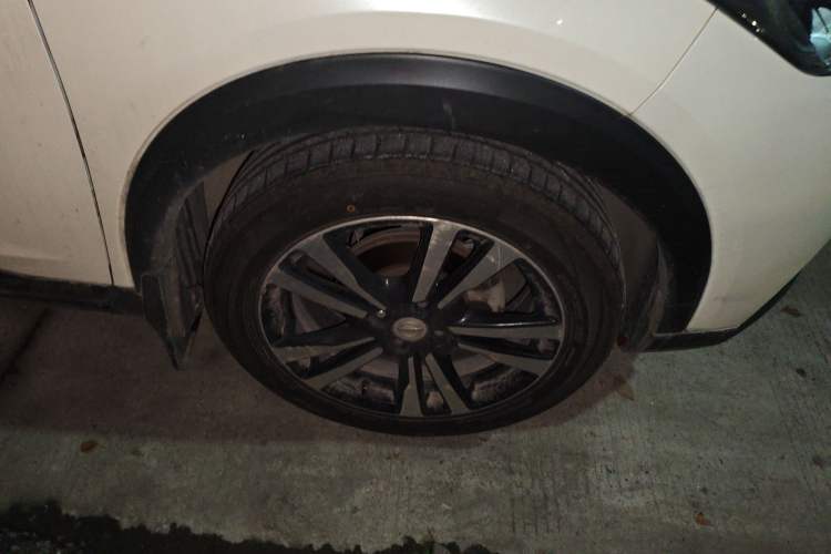 Used Nissan Kicks 2018 1.5L CVT Smart Connect Luxury Edition
