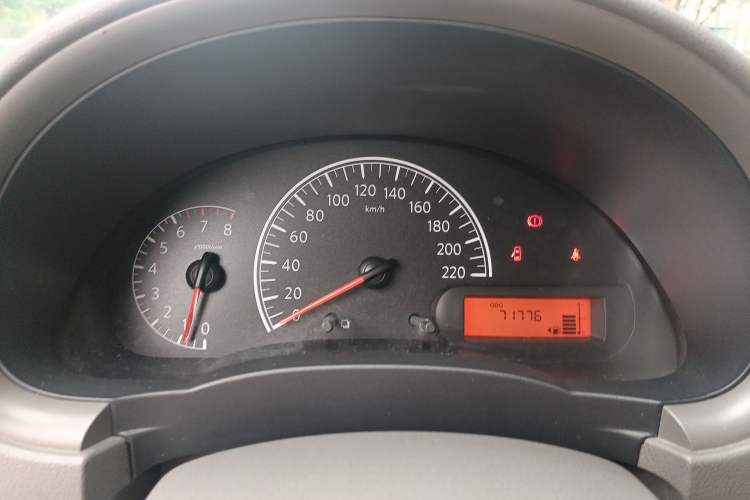 Used Nissan Sunny 2015 1.5XE Manual Comfort Edition Instrument Cluster