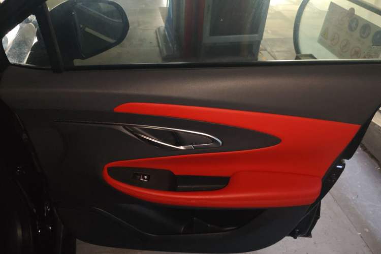 Used CHANGAN UNI-T 2020 1.5T Prestige Version