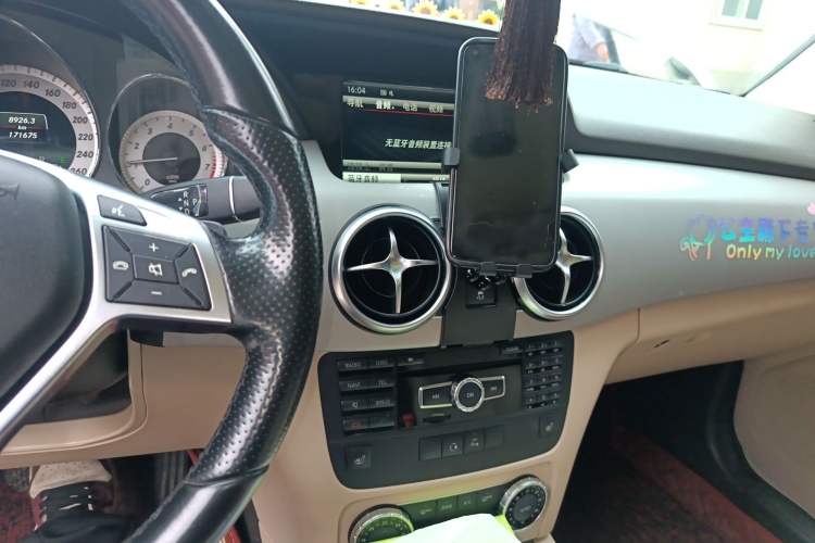 Used Mercedes-Benz GLK-Class 2015 GLK 300 4MATIC Fashion Edition Ultimate Version Audio And AC Panel