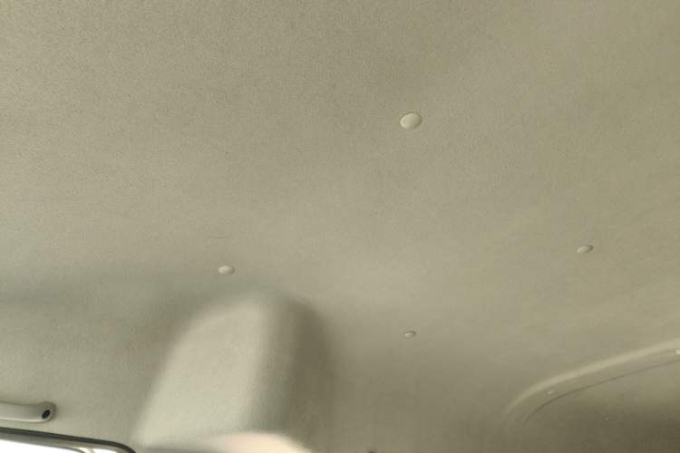 Used SRM Haoyun 2025 Standard Model Ningde 41.86kWh 305KM 6 Seats Headliner