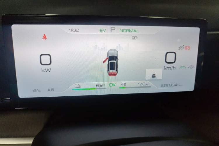 Used BYD Song Pro New Energy 2023 Champion Edition DM-i 110KM Beyond Model Instrument Cluster