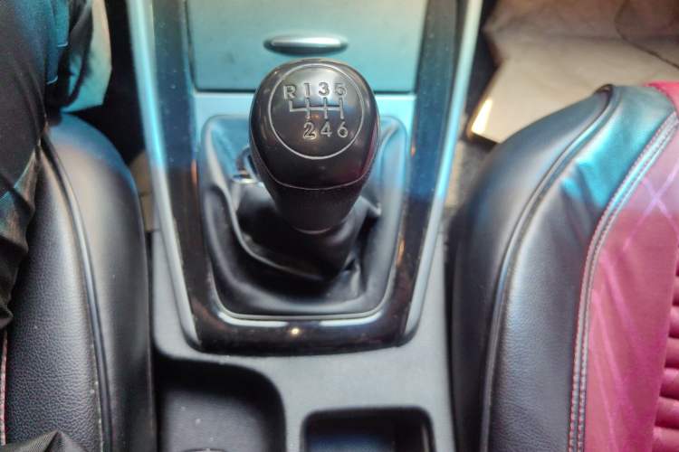 Used Hyundai Elantra (5th Generation / Langdong) 2015 1.6L Manual Leading Model
