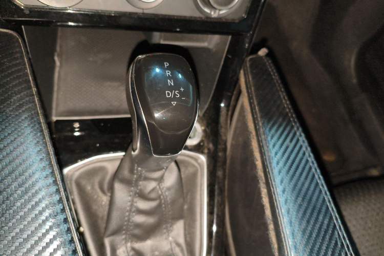 Used Volkswagen Tacqua 2020 1.5L Automatic Yue Gear Lever