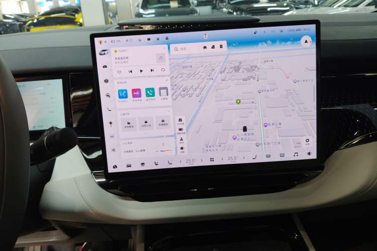 Used Zeekr 009 2024 7-Seater Walk-Through Version Four-Wheel Drive 108 kWh