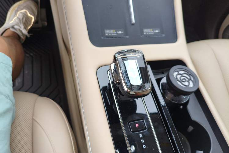 Used Hima AITO M7 2024 1.5T Intelligent Driving 4WD Ultra Version 6 Seats