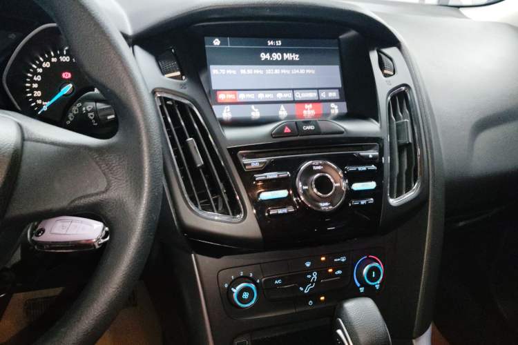 Used Ford Focus 2017 Hatchback 1.6L Automatic Comfort Plus SmartDrive Edition
