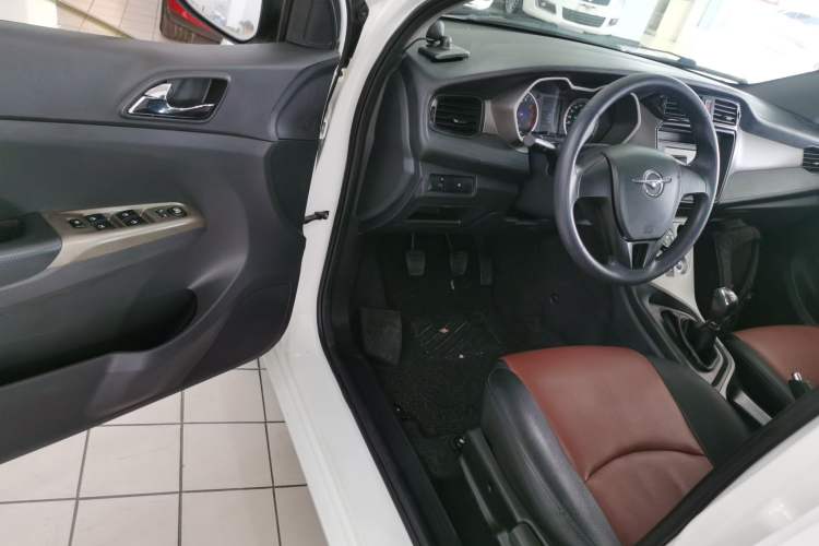 Used Haima M3 2016 1.5L Manual Fashion Edition