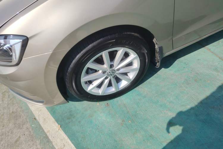 Used Volkswagen Golf Sportsvan 2019 280TSI Automatic Trendy Model China VI Standard Exterior 4