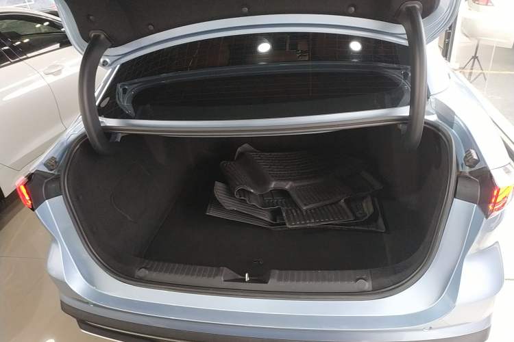 Used Geely Galaxy L6 2025 EM-i 140km Starship Edition