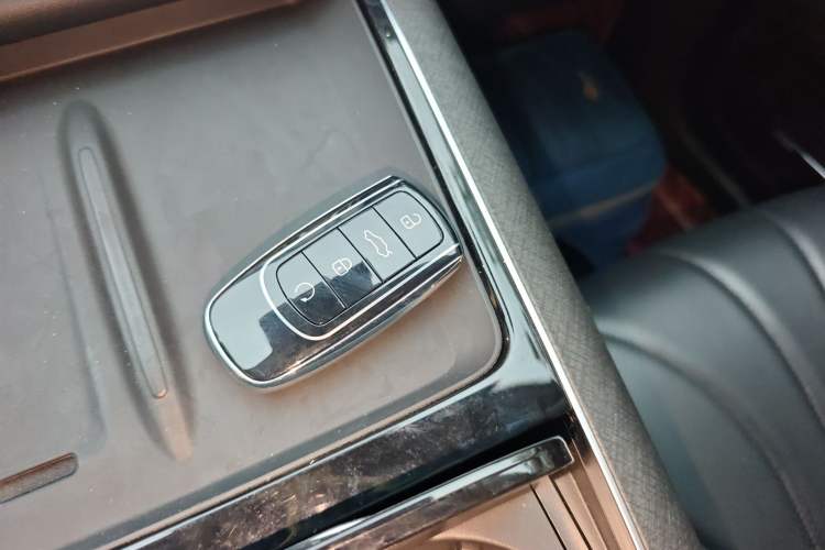 Used Chery Tiggo 9 2023 2.0T Dual-Clutch Two-Wheel Drive Leading Edition 5 Seats
