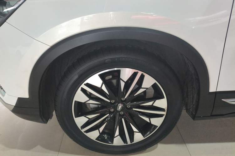 Used Bestune T77 2021 PRO 280 TID Automatic Luxury Model Left Front Wheel Hub