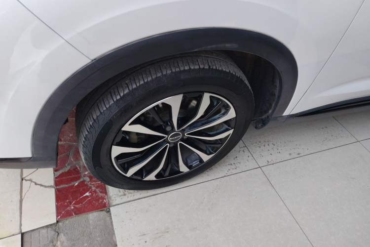 Used Roewe RX5 MAX 2021 Supreme Series 300TGI Automatic Luxury Cabin Edition