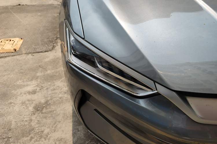 Used BYD Qin PLUS 2021 EV 500KM Luxury Model Right Front Headlight