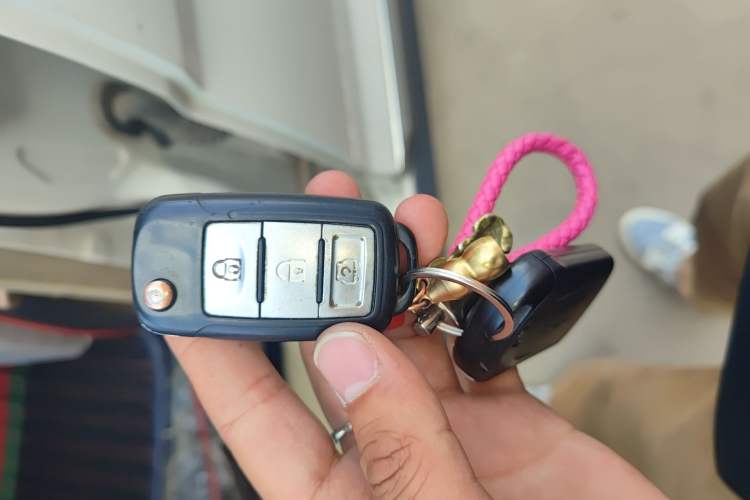 Used Dongfeng Fengon 360 2015 1.5L Manual Comfort II 7-Seater Vehicle Key