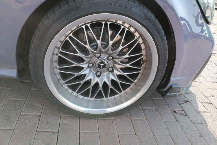 Used Mercedes-Benz CLS 2012 CLS 300 CGI Right Front Wheel Hub