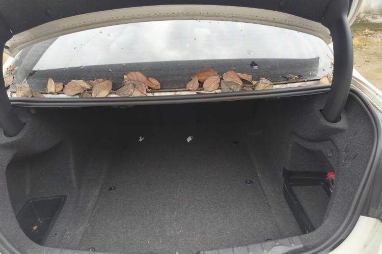 Used BMW 3 Series 2017 320i M Sport Trunk