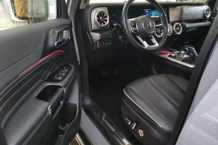 Used Tank 300 2021 City Edition 2.0T—Truly Stylish
