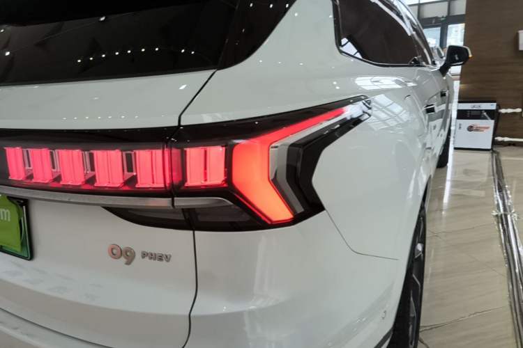 Used Lynk & Co 09 EM-P 2021 2.0T PHEV Ultra Six-Seater
