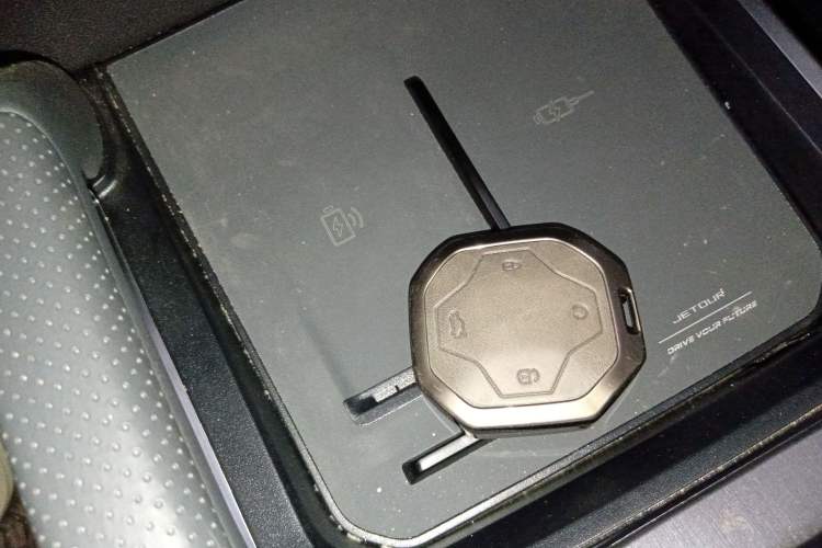 Used JETOUR Traveler 2023 2.0T All-Wheel Drive CrossPRO+ Vehicle Key