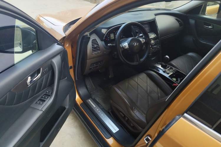 Used Infiniti FX 2013 FX37 Standard Upgrade Edition