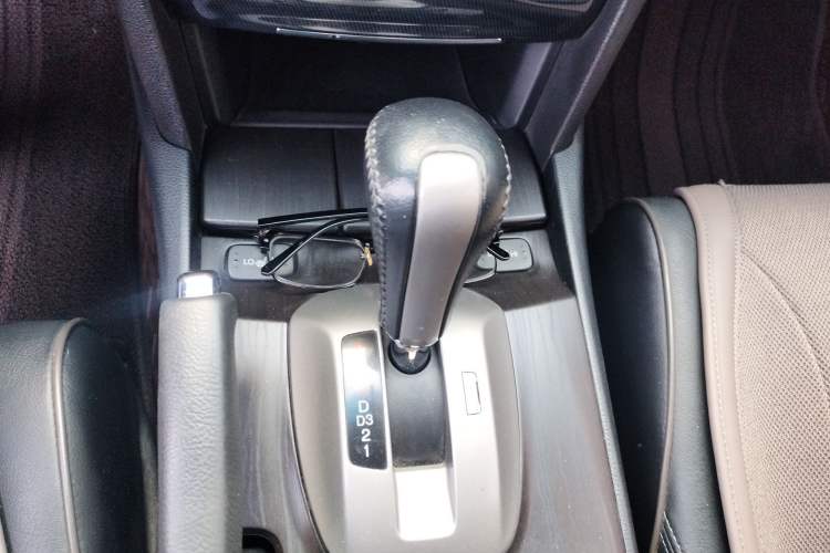 Used Honda Crosstour 2012 2.4L Luxury Edition Gear Lever