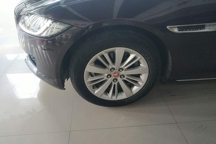 Used Jaguar XFL 2019 XFL 2.0T 200PS Two-Wheel-Drive Luxury Edition
