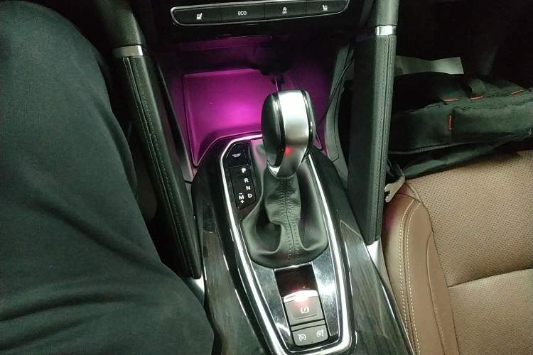 Used Renault Koleos 2017 2.5L Four-Wheel Drive Ultimate Edition
