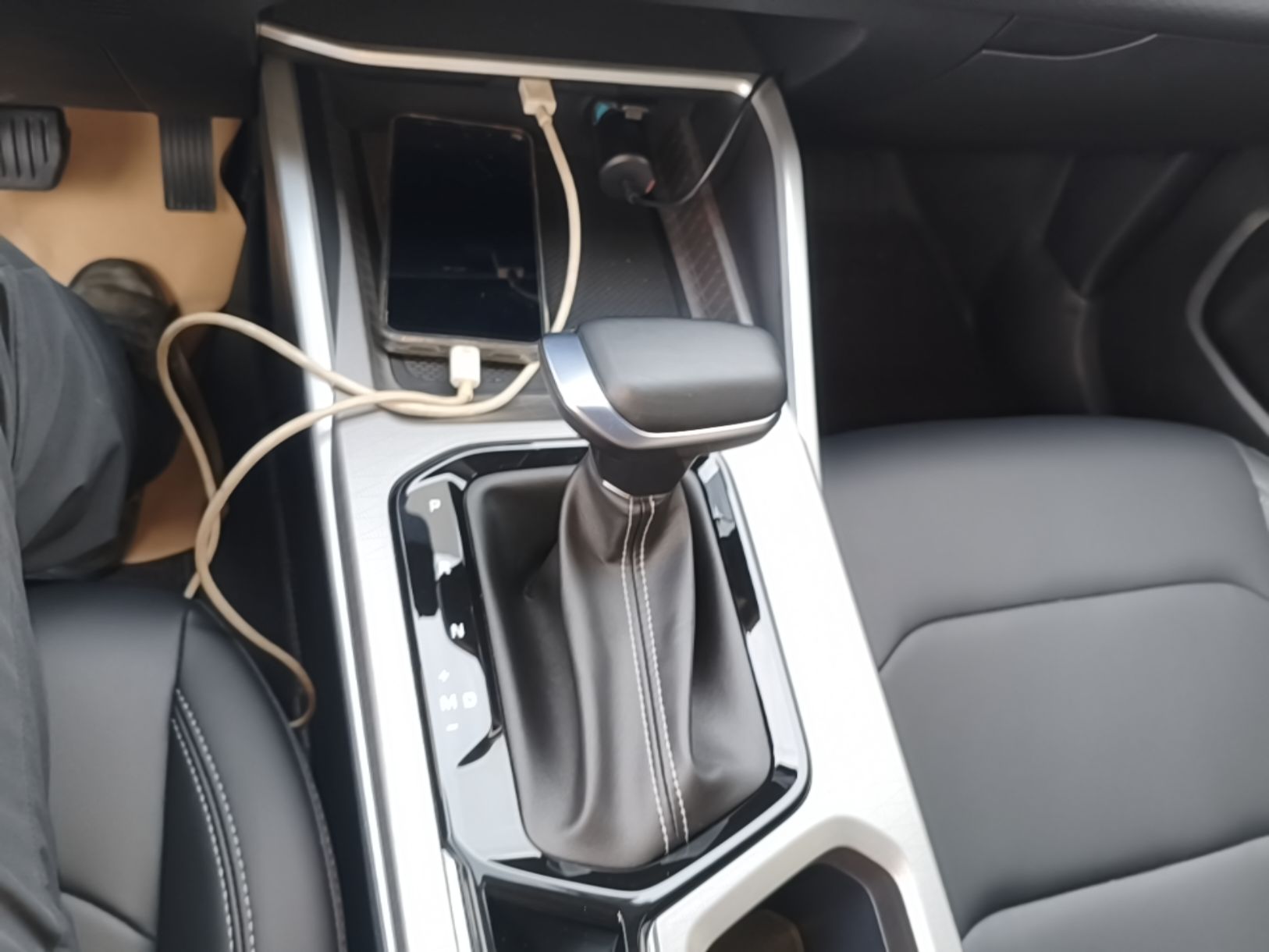 Geely Auto Emgrand 2026 Model 4th Generation 4 Millionth Anniversary Edition 1.5L CVT Feiyue Edition — снимка 16
