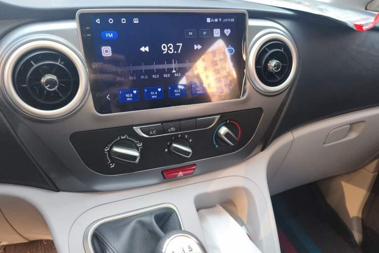 Used JAC Refine M3 2023 PLUS 1.5T 7/8-seat Comfort Edition Audio And AC Panel