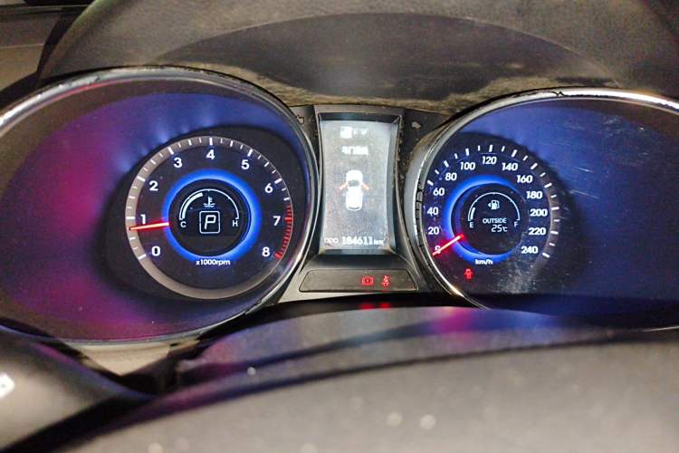 Used Hyundai Grand SantaFe 2013 3.0L 7-Seater Four-Wheel-Drive Comfort Edition Instrument Cluster