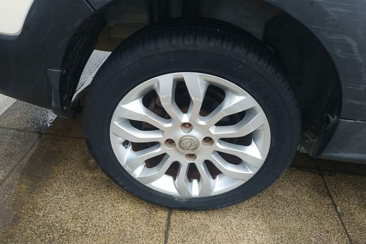 Used Dongfeng Aeolus AX3 2016 1.5L Automatic Shangkue Model