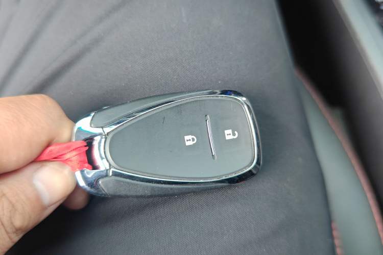 Used Chevrolet Orlando 2020 Light Hybrid Redline 530T Automatic Enjoyment Edition (5+2 Models)