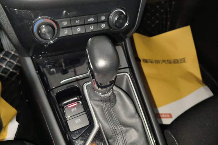 Used Roewe RX3 2020 1.6L CVT 4G Connected Ultra-Fun Elite Edition