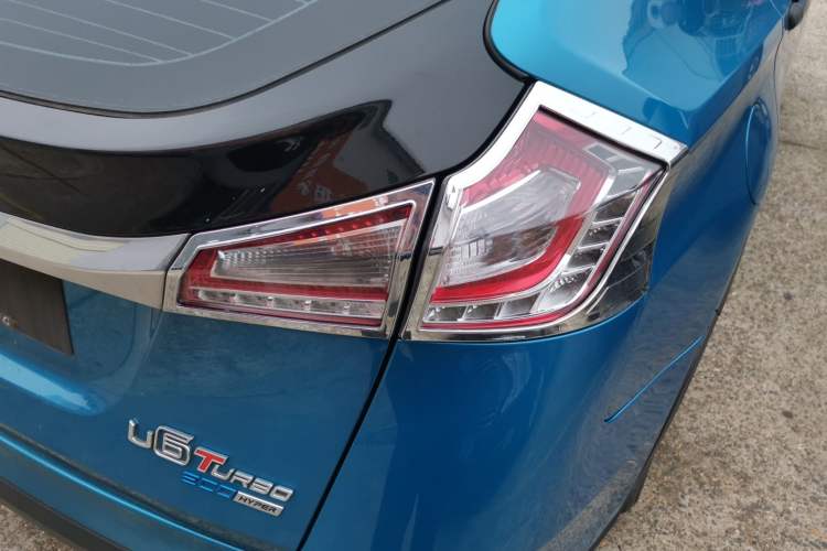 Used Luxgen U6 SUV 2017 1.8T Fashion-Upgraded Model Right Rear Taillight