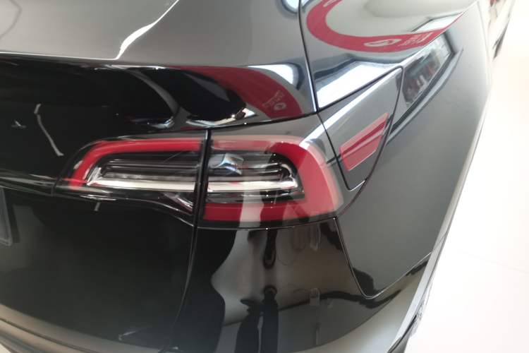 Used Tesla Model Y 2021 Standard Range Rear-Wheel Drive Version
