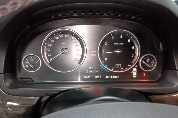 Used BMW 5 Series 2014 525Li Luxury Design Package