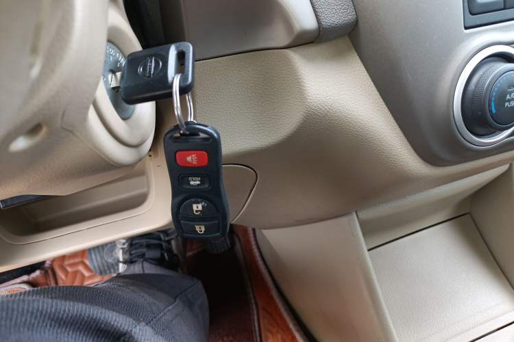 Used Dongfeng Junfeng E11K 2019 Standard Model Interior 1