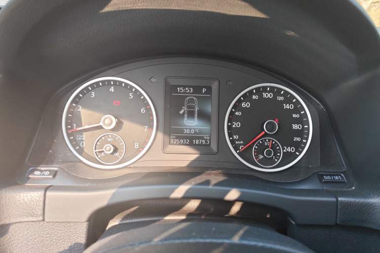 Used Volkswagen Tiguan 2017 300TSI Automatic Two-Wheel Drive Silk Road Comfort Edition Instrument Cluster