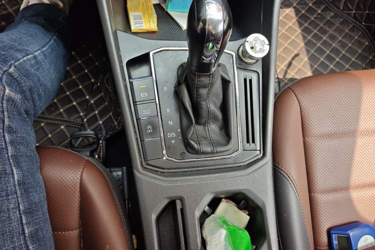 Used Volkswagen Lavida 2018 1.5L Automatic Comfort Edition China V Standard Gear Lever