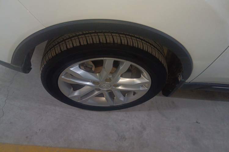 Used CHANGAN CS35 2017 1.6L Manual Luxury Model Exterior 4