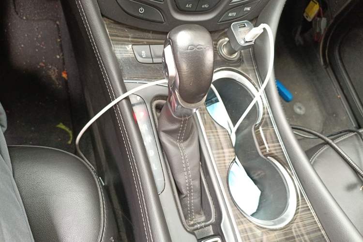 Used Buick Envision 2018 20T Two-Wheel-Drive Elite Model Gear Lever